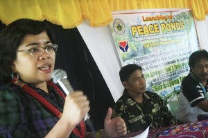 North Cotabato Gov. Emmylou “Lala” Taliño-Mendoza speaks before villagers at Barangay Kapinpilan in Misadayap, North Cotabato Tuesday during the inauguration of the "Peace Ponds" project. Mindanews Photo by Ruby Thursday More