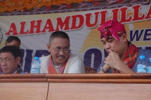 Gov. Mangudadatu (center) and Vice Gov. Mastura (right). MindaNews photo by Carolyn O. Arguillas