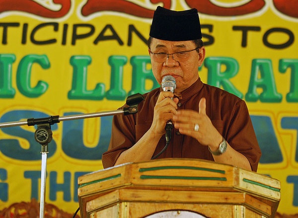 FULL OF HOPE. Al Haj Murad Ebrahim, chair of the Moro Islamic Liberation Front. Mindanews Photo by Froilan Gallardo