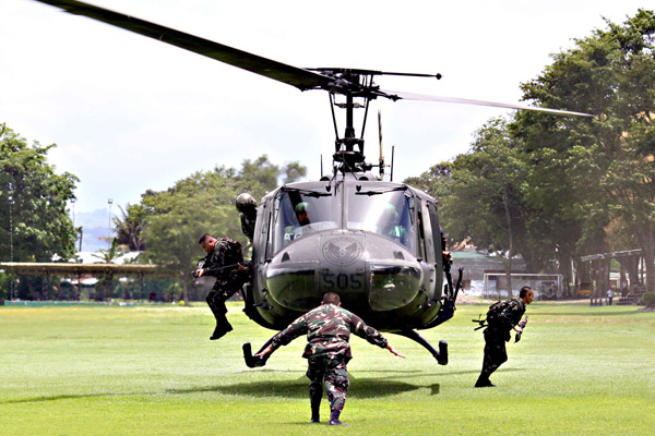 HUEY JUMP. File photo of soldiers undergoing training jumps off a UH-1H Huey helicopter inside Camp Evangelista in Cagayan de Oro City. MindaNews photo by Erwin Mascarinas