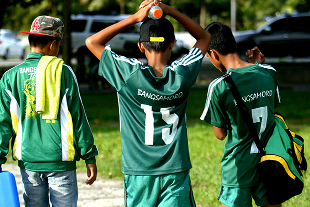 WEARING IT PROUD. While most of the athletes bear their names or region on the back of their jerseys, these football players from the Autonomous Region in Muslim Mindanao Region had their jerseys marked Bangsamoro instead. These players belong to the elementary football squad of the ARMM Region who beat the Bicol Region squad 2-nil on Wednesday, May 6, during the Palarong Pambansa in Tagum City, Davao del Norte. Mindanews Photo by Keith Bacongco