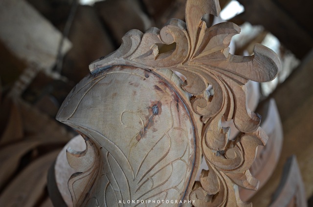 The details ofDetails of a Sarimanok wood carving. Photo by Andrew Alonto a sarimanok 