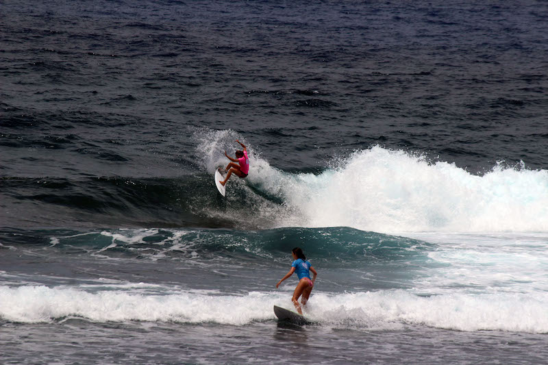 surfer blood island